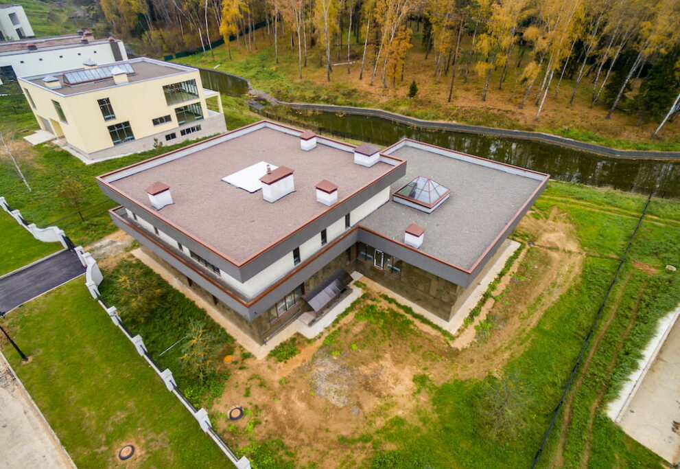 maison avec toit plat